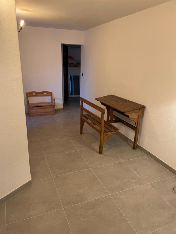 L’émeraude Changé Esterno foto